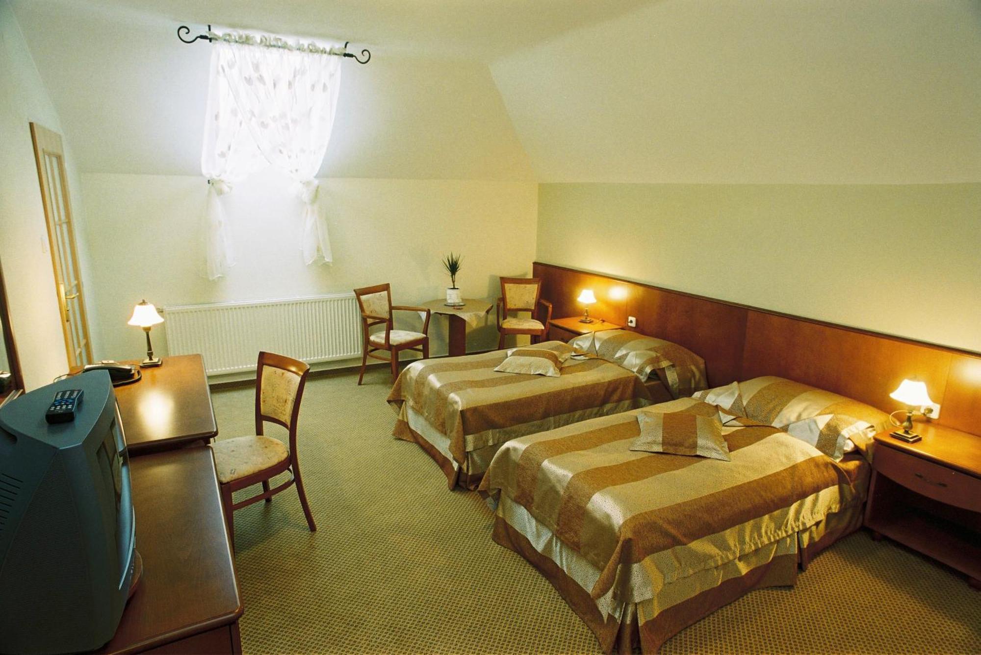 Park Hotel Tartuf Beladice Exterior photo