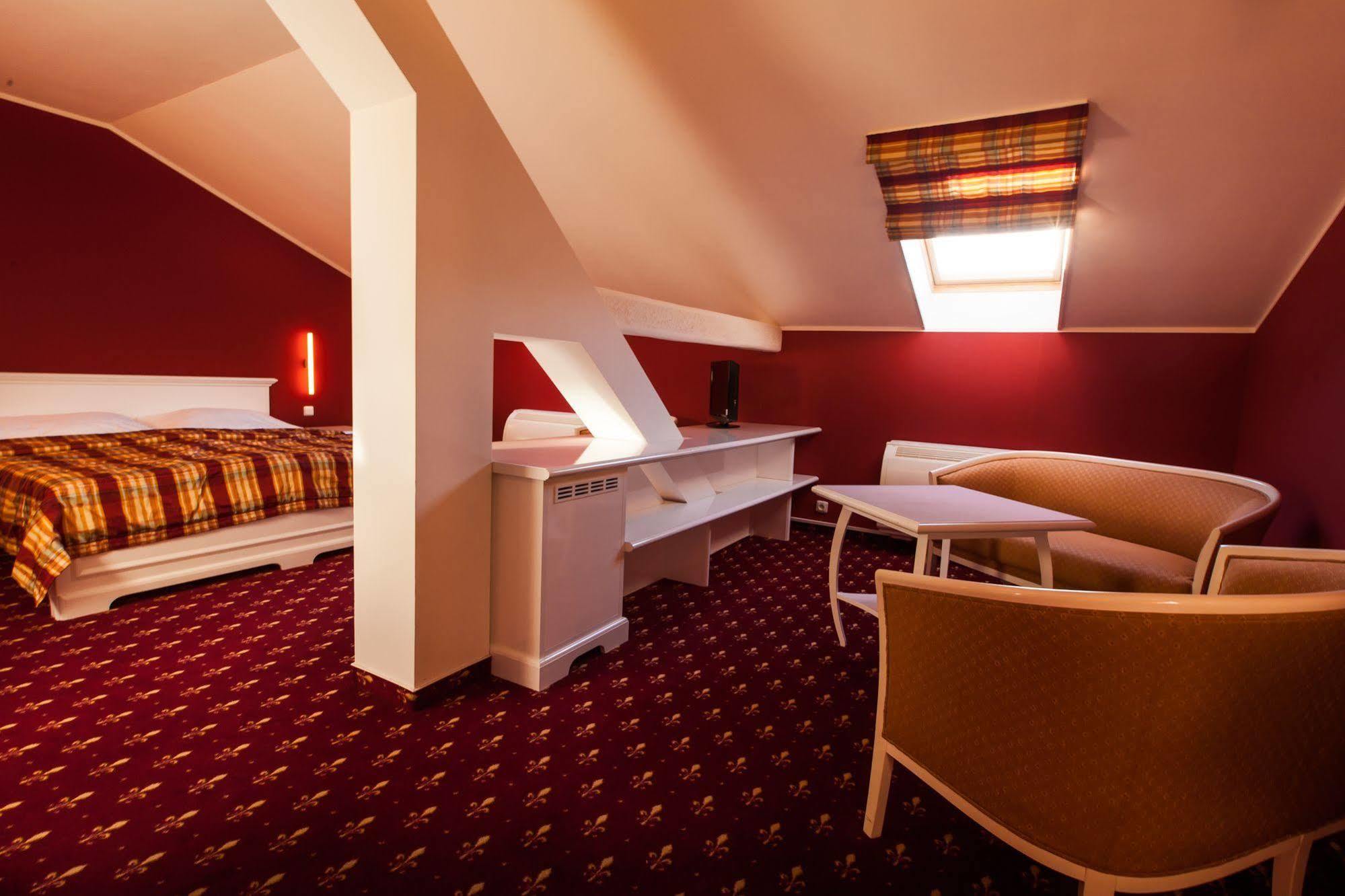 Park Hotel Tartuf Beladice Exterior photo